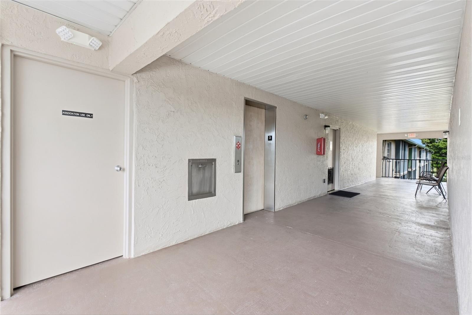 3981 MACEACHEN BOULEVARD, #330, Sarasota, FL 34233