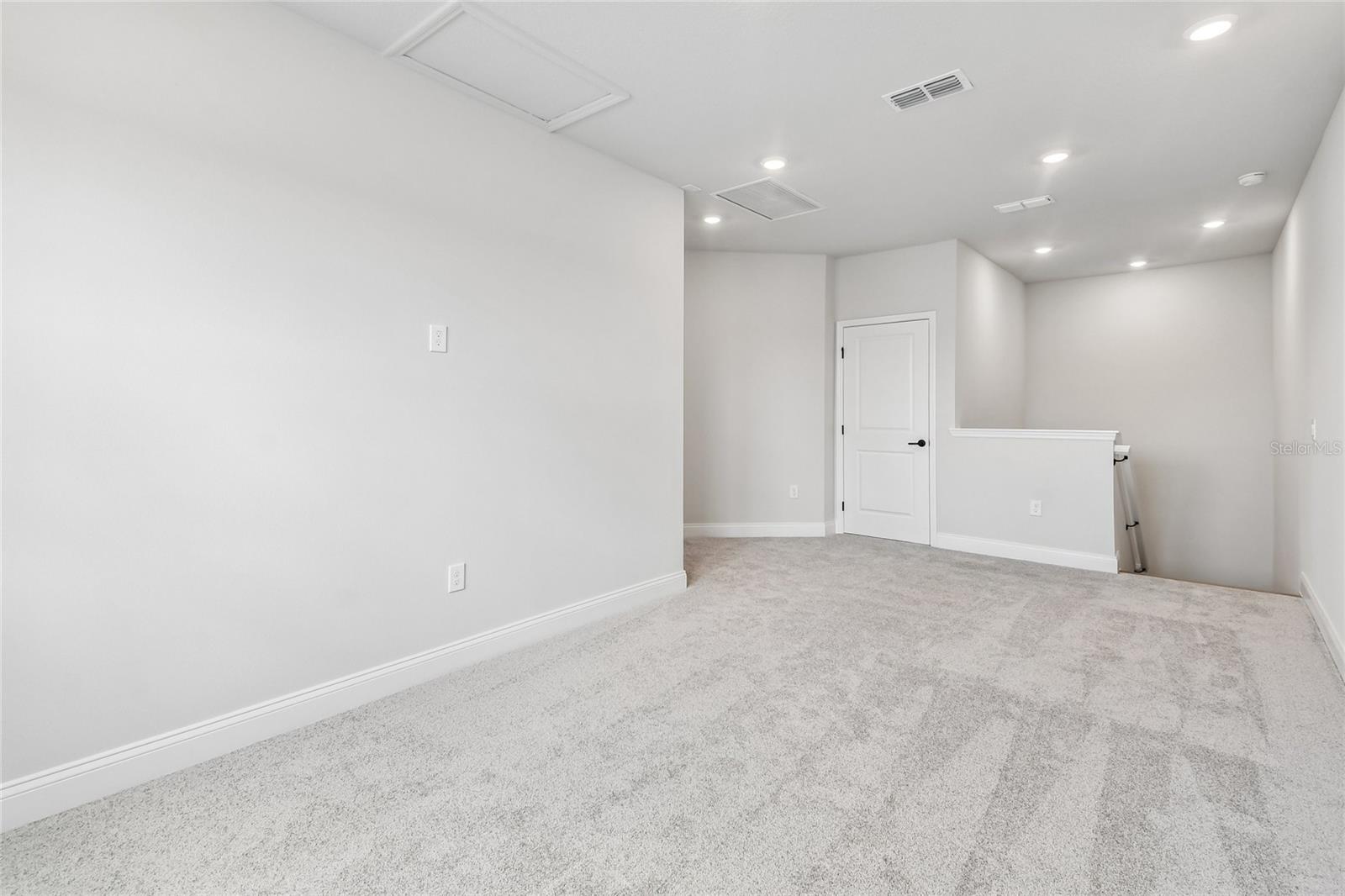 5735 LEAFLET TRAIL, Mount Dora, FL 32757