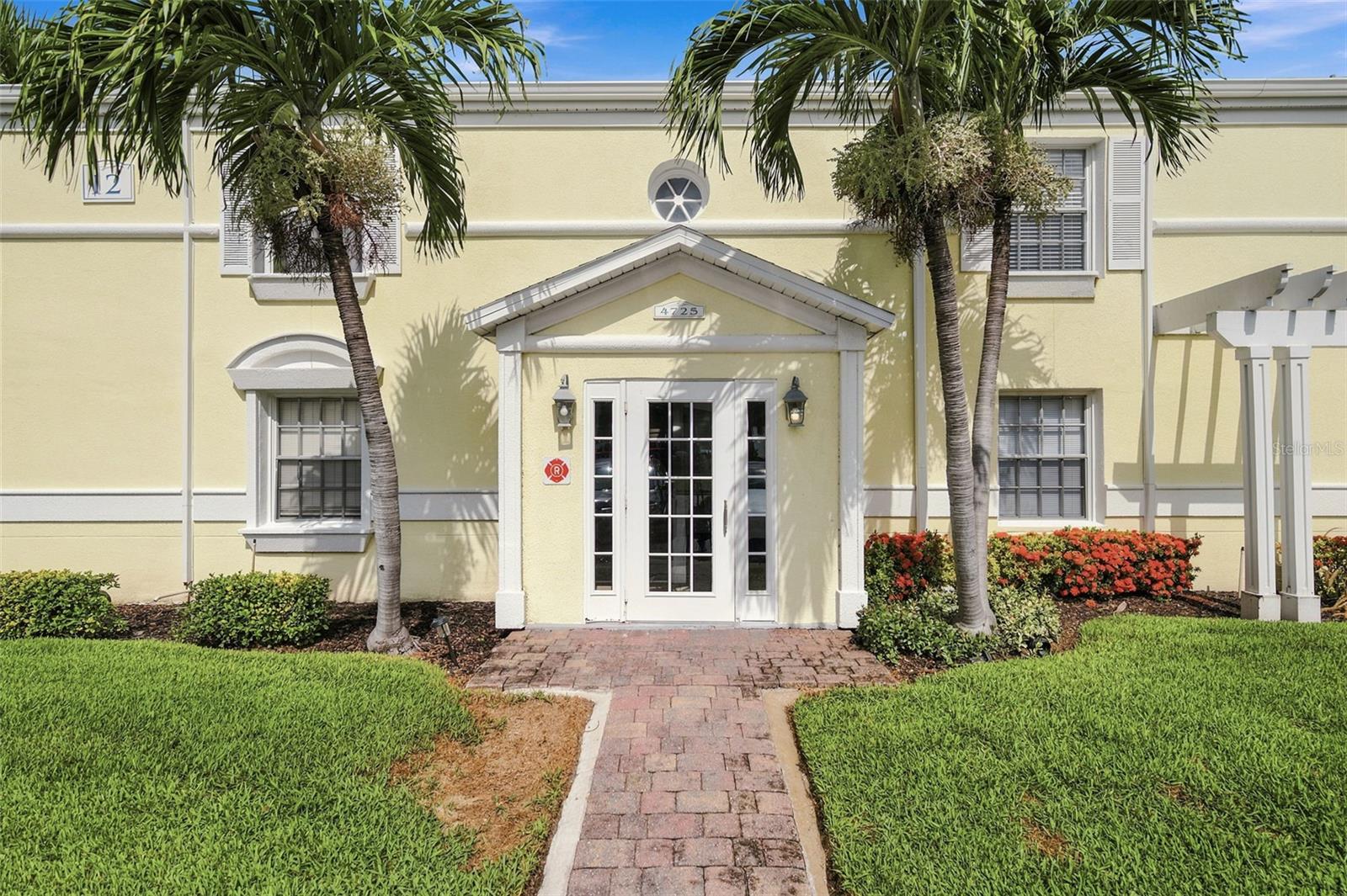 4725 COQUINA KEY DRIVE SE, #D, St Petersburg, FL 33705 4725 COQUINA KEY DRIVE SE, #D, St Petersburg, FL 33705