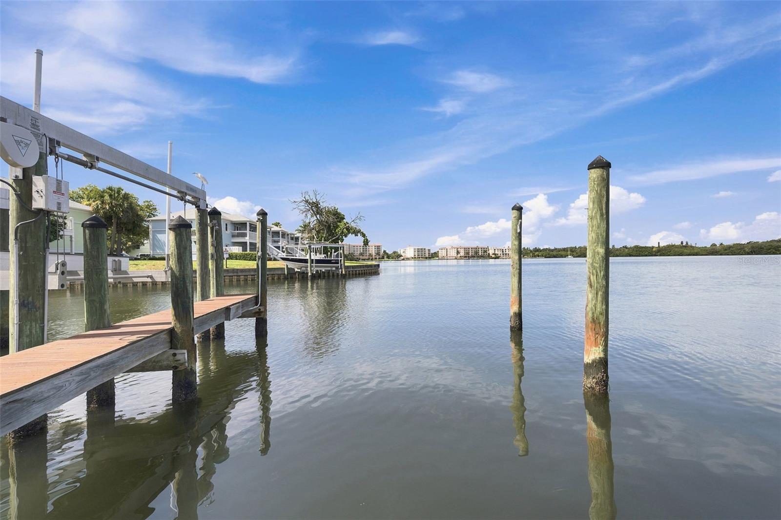 4725 COQUINA KEY DRIVE SE, #D, St Petersburg, FL 33705