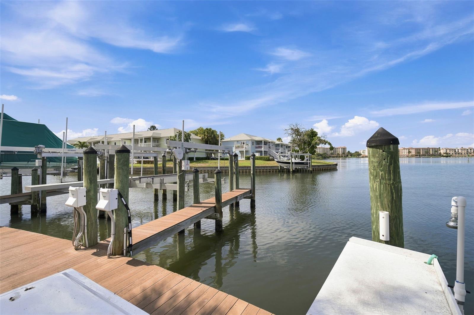 4725 COQUINA KEY DRIVE SE, #D, St Petersburg, FL 33705
