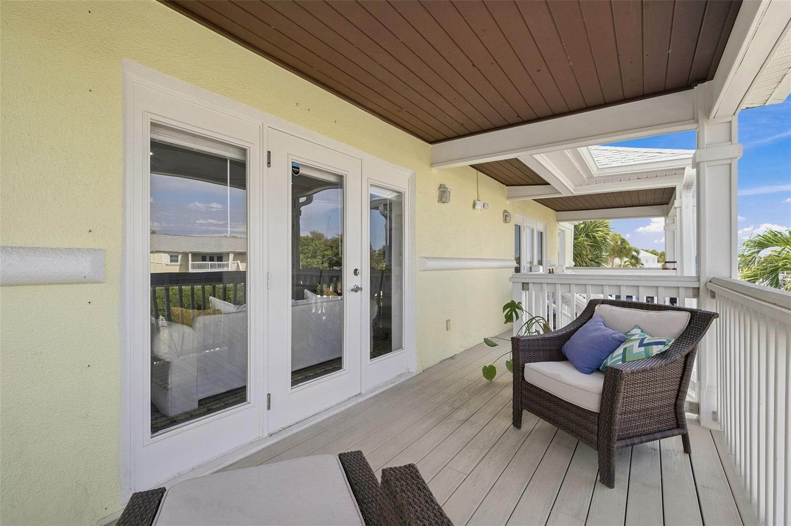 4725 COQUINA KEY DRIVE SE, #D, St Petersburg, FL 33705