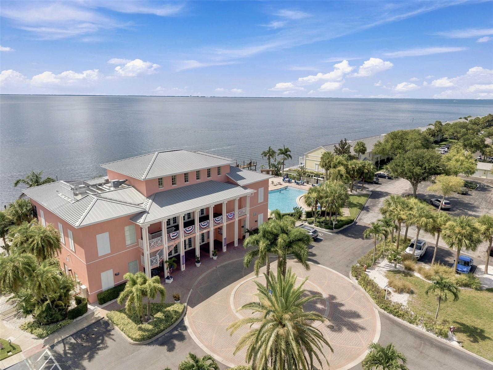 4725 COQUINA KEY DRIVE SE, #D, St Petersburg, FL 33705
