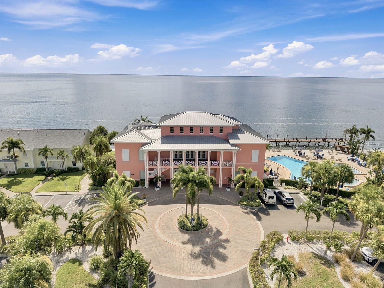 4725 COQUINA KEY DRIVE SE, #D, St Petersburg, FL 33705