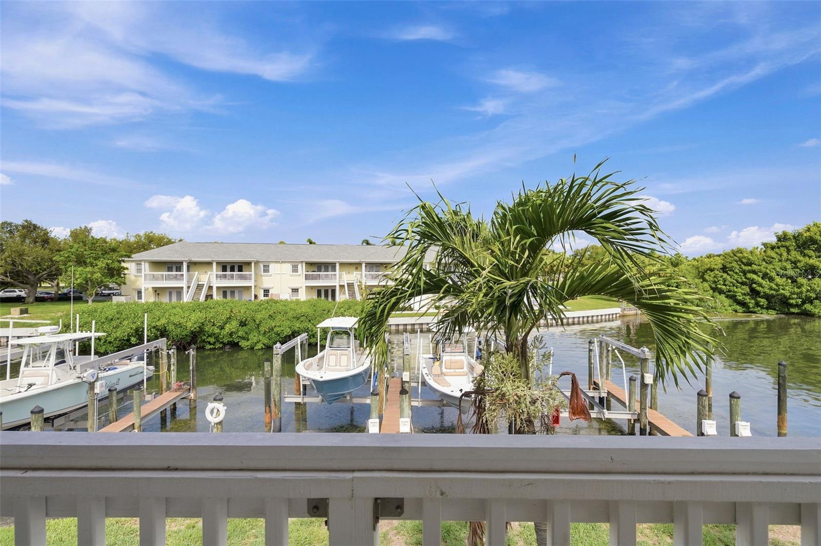 4725 COQUINA KEY DRIVE SE, #D, St Petersburg, FL 33705