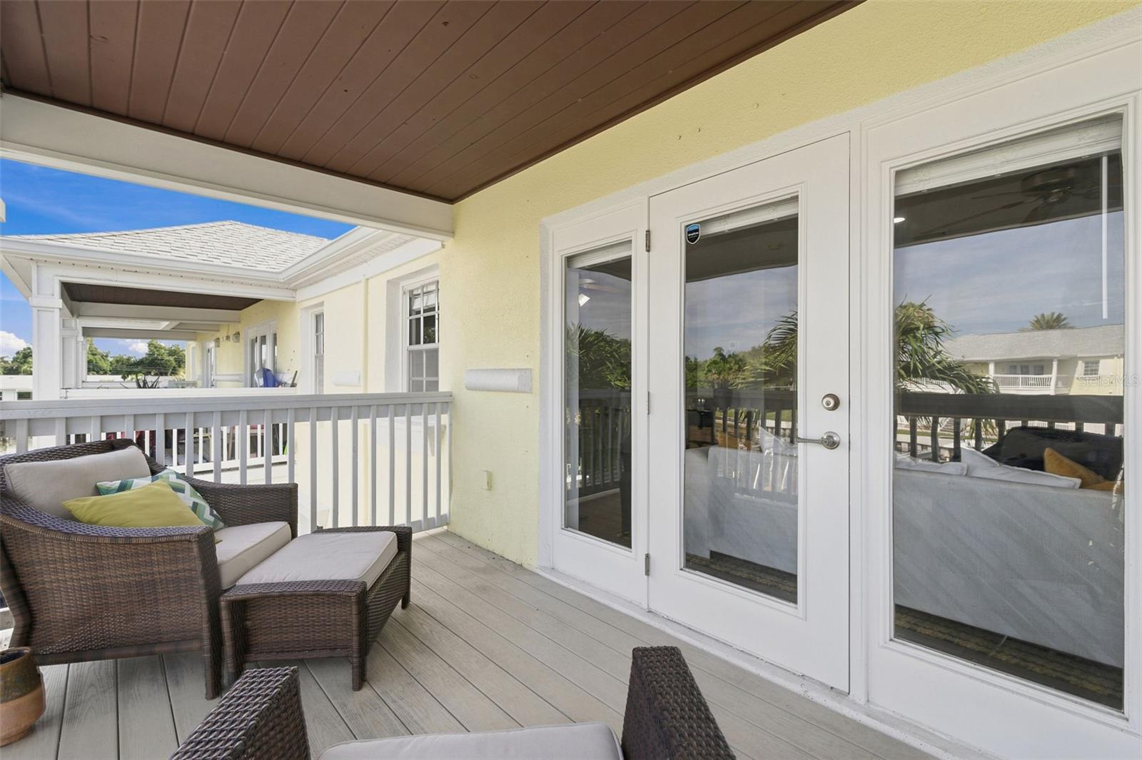 4725 COQUINA KEY DRIVE SE, #D, St Petersburg, FL 33705