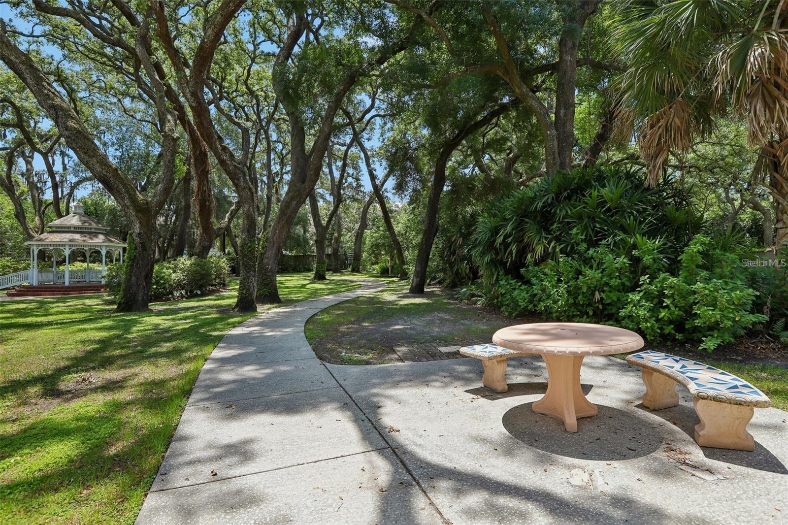 201 REDWOOD AVENUE, Tampa, FL 33617