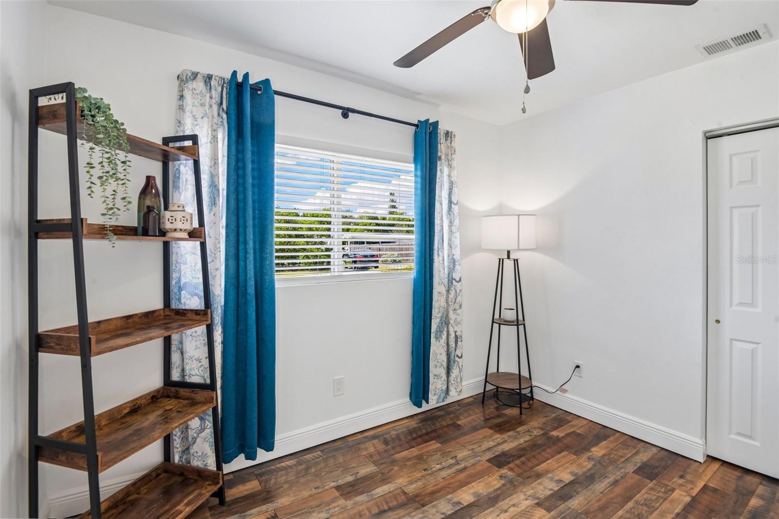 201 REDWOOD AVENUE, Tampa, FL 33617