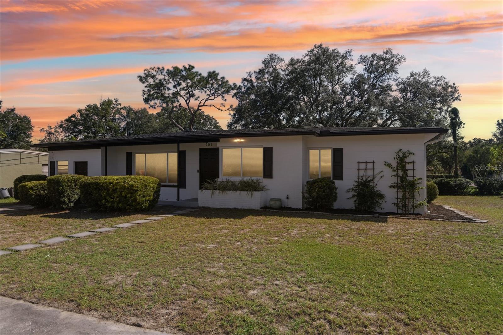 201 REDWOOD AVENUE, Tampa, FL 33617