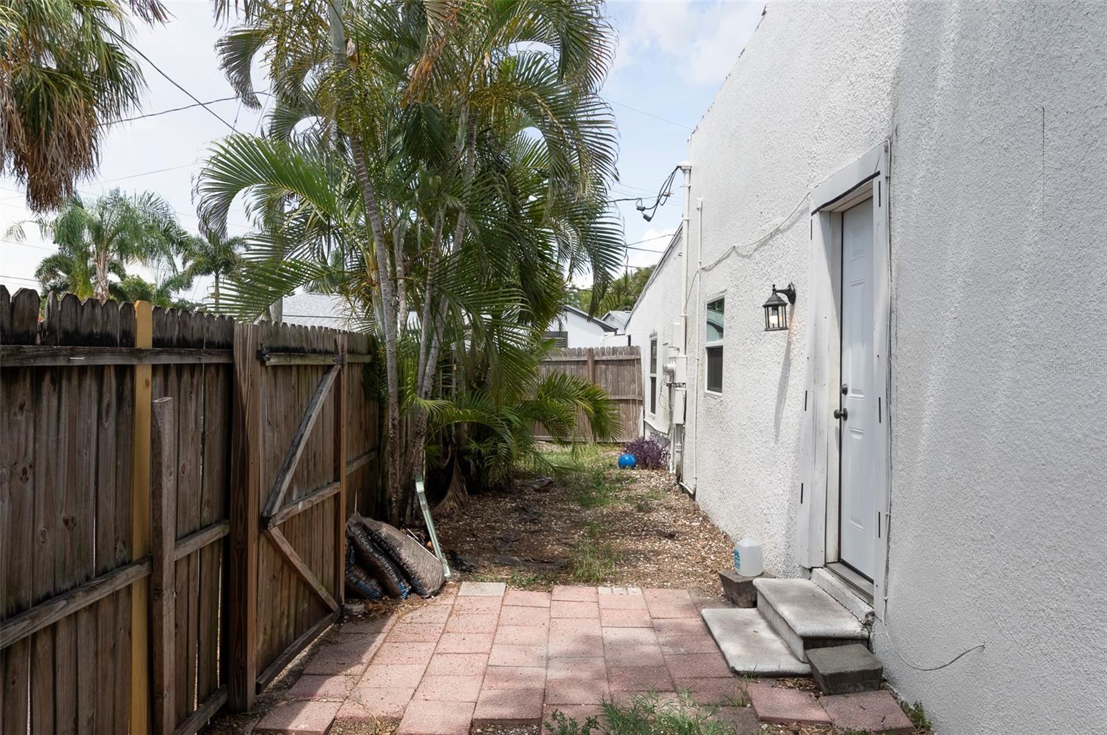 3651 HAINES ROAD N, St Petersburg, FL 33704