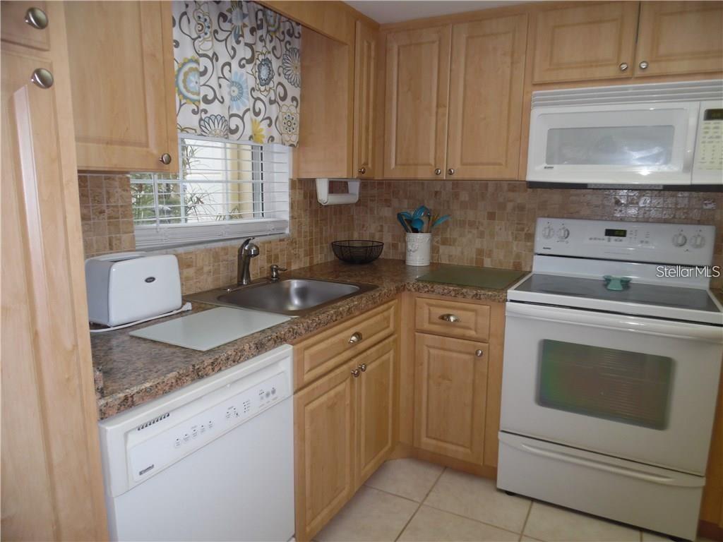 1656 S LAKE AVENUE, #3, Clearwater, FL 33756