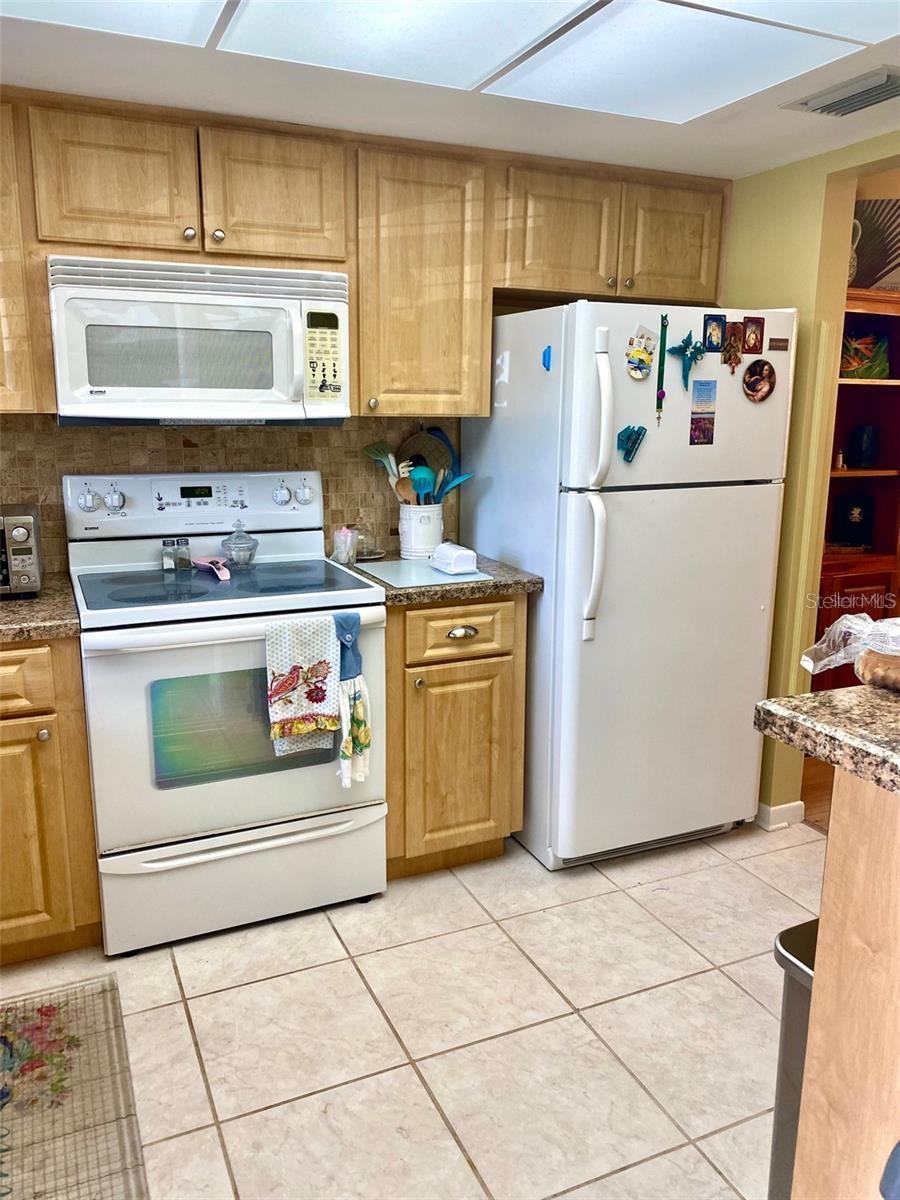 1656 S LAKE AVENUE, #3, Clearwater, FL 33756