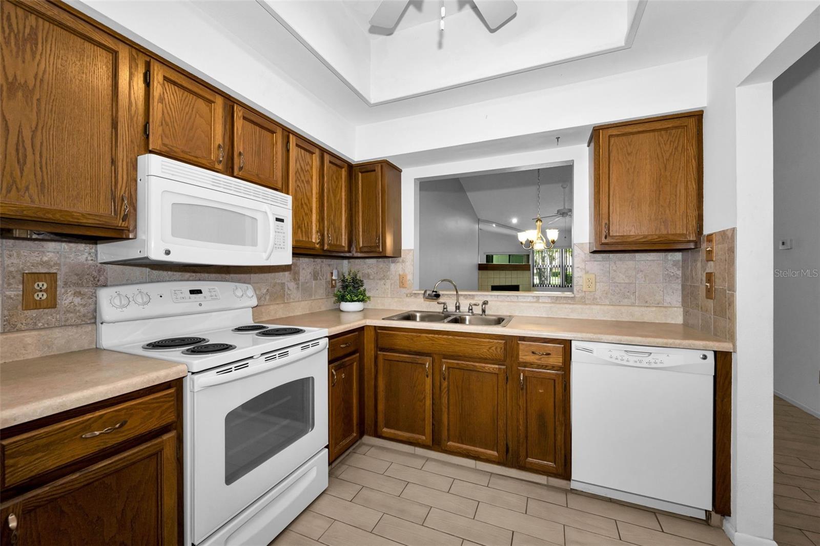 3477 HILLMOOR DRIVE, Palm Harbor, FL 34685