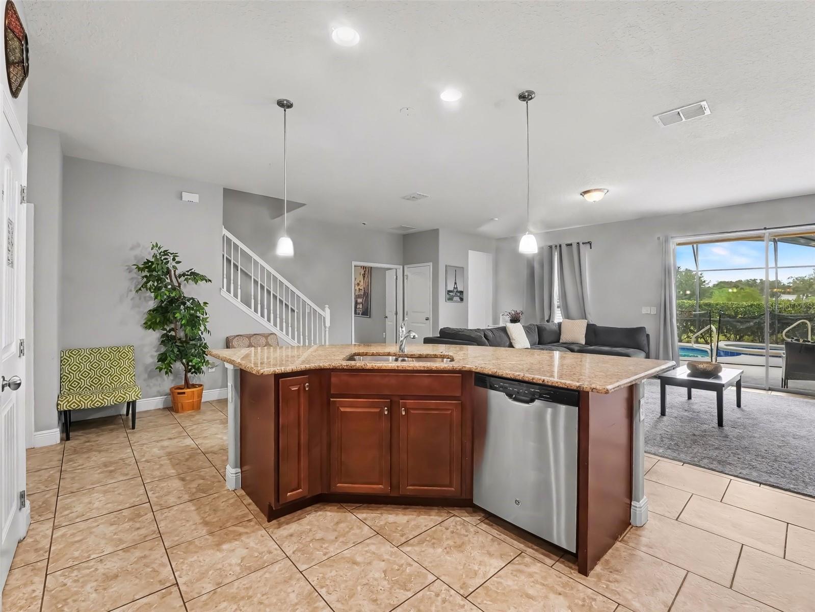 4127 OAK TREE DRIVE, Davenport, FL 33837