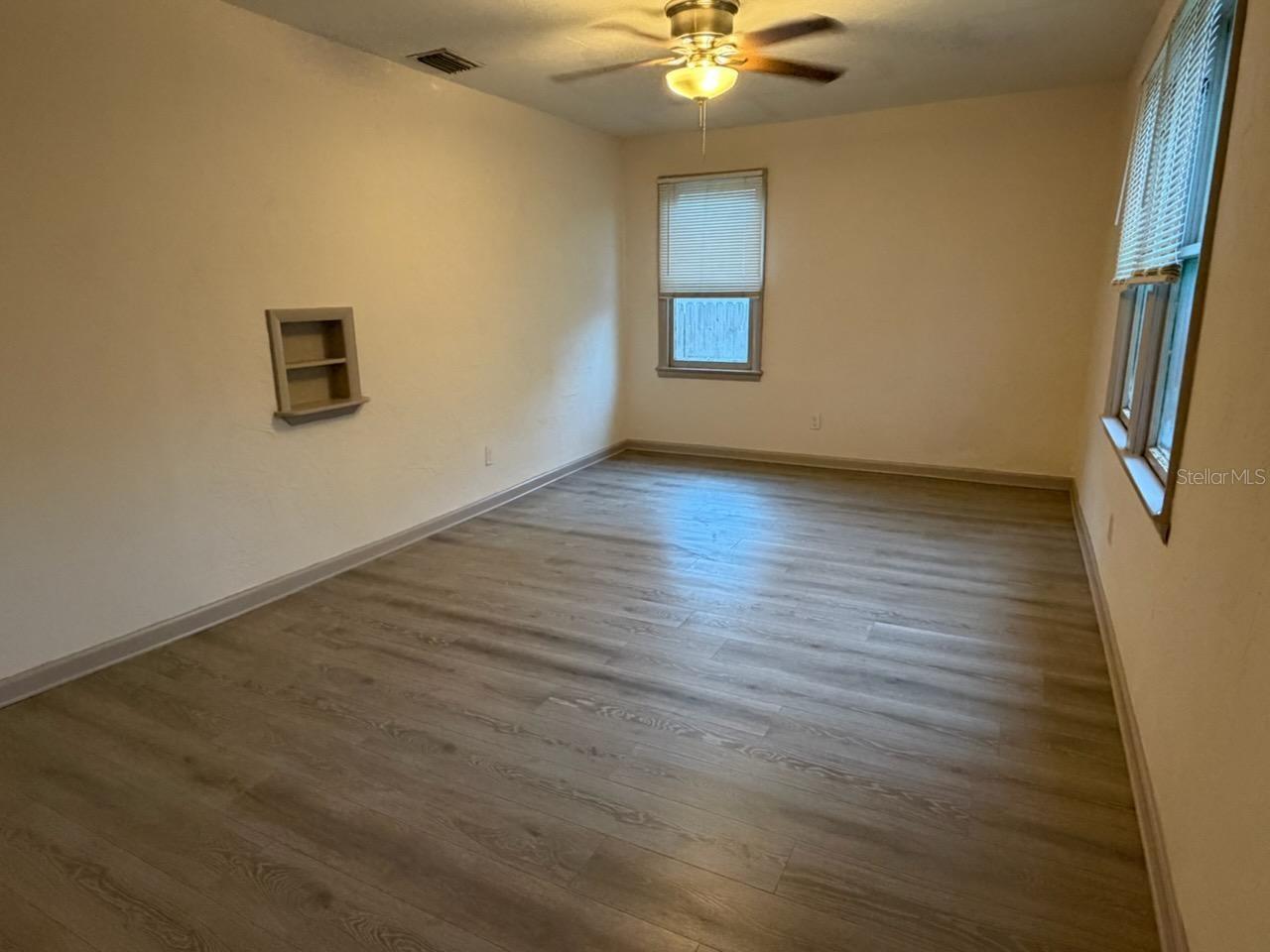 4255 43RD AVENUE N, St Petersburg, FL 33714