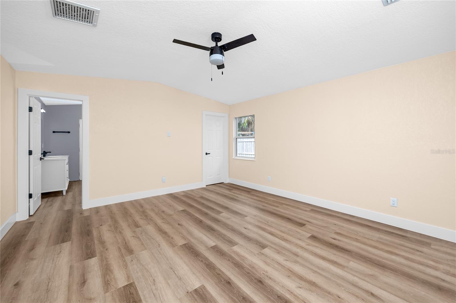504 79TH AVENUE, St Pete Beach, FL 33706