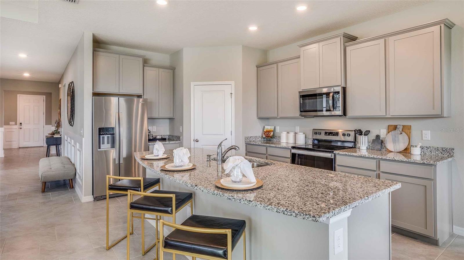3513 HAZY GLEN LANE, Plant City, FL 33565 3513 HAZY GLEN LANE, Plant City, FL 33565