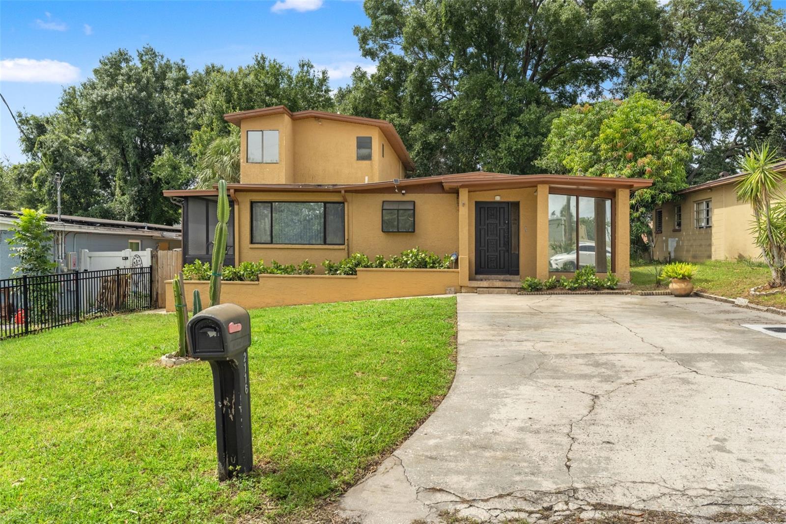 2116 W ABDELLA STREET, Tampa, FL 33607