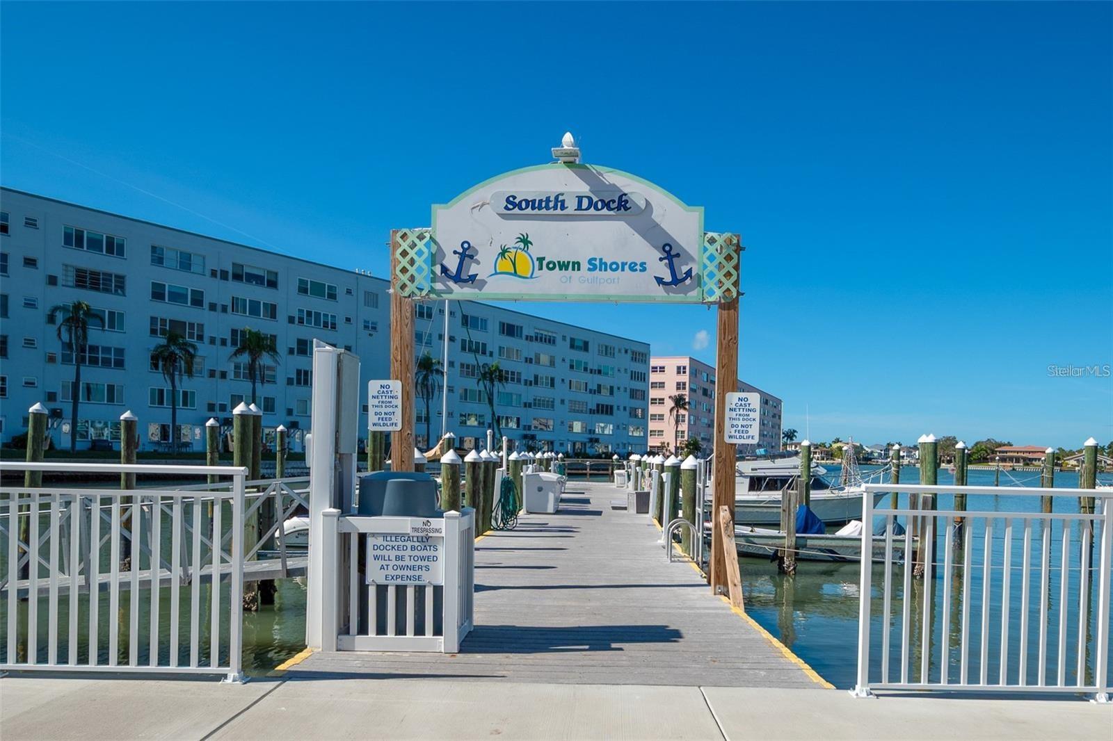 5925 SHORE BOULEVARD S, #405, Gulfport, FL 33707