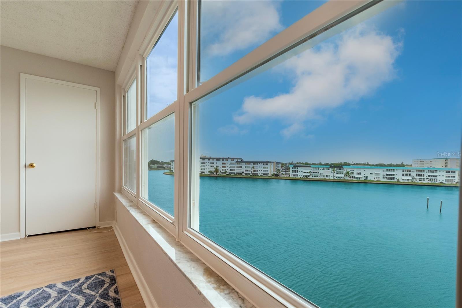 5925 SHORE BOULEVARD S, #405, Gulfport, FL 33707