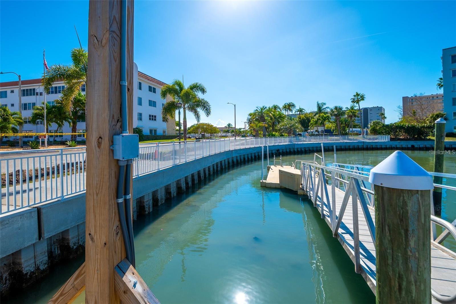 5925 SHORE BOULEVARD S, #405, Gulfport, FL 33707
