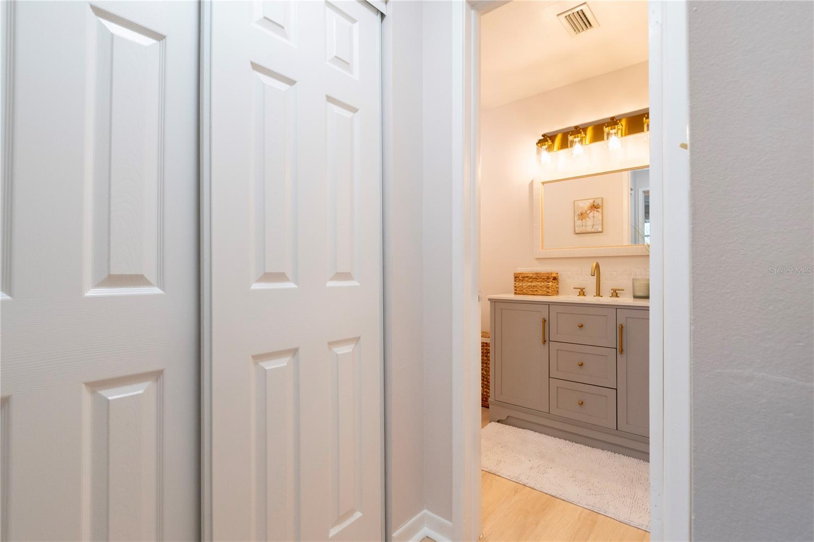5925 SHORE BOULEVARD S, #405, Gulfport, FL 33707