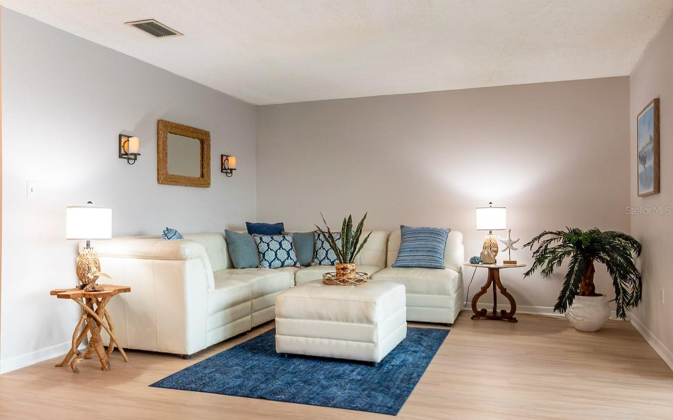 5925 SHORE BOULEVARD S, #405, Gulfport, FL 33707