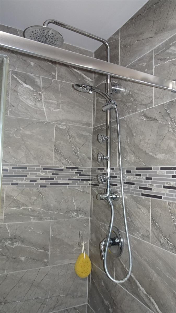 Multiple shower heads