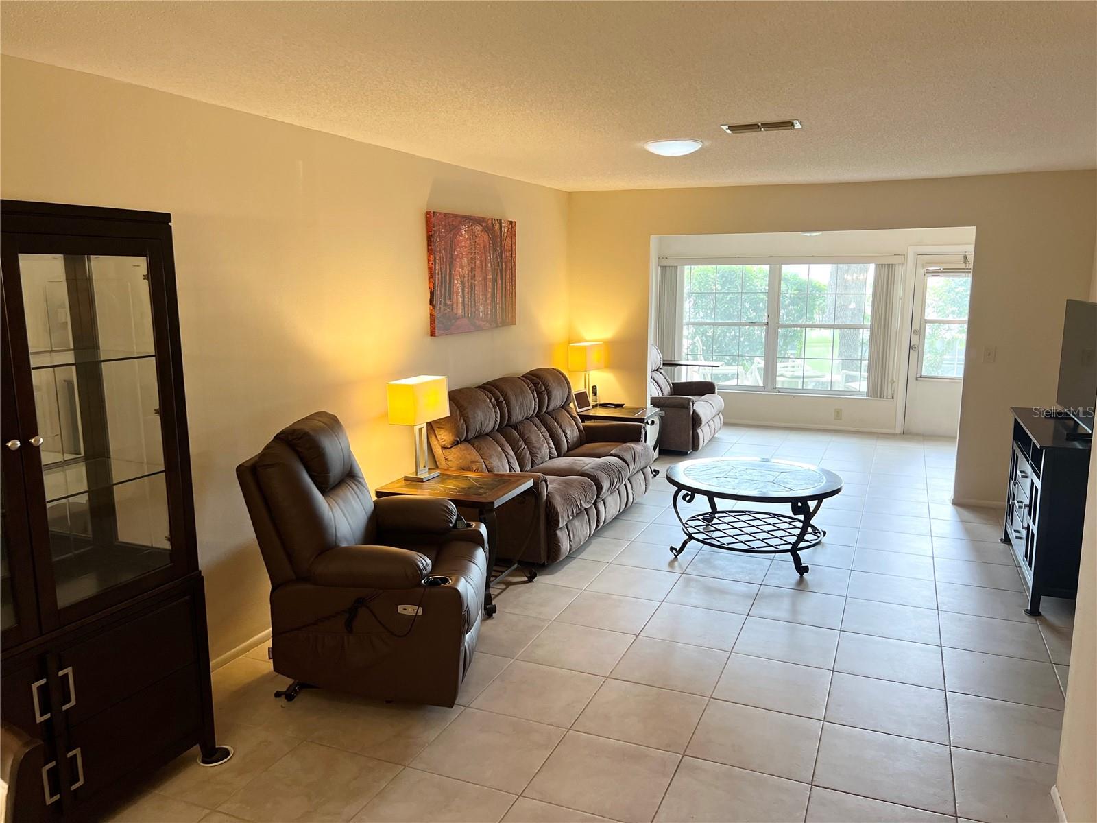 2297 LARK CIRCLE E, #C, Palm Harbor, FL 34684