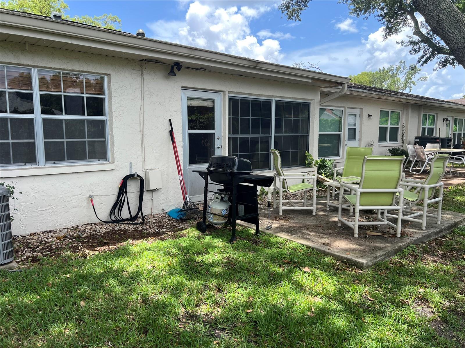 2297 LARK CIRCLE E, #C, Palm Harbor, FL 34684