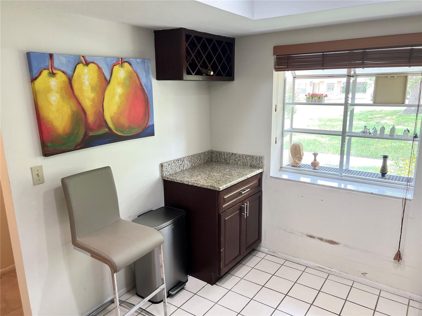 2297 LARK CIRCLE E, #C, Palm Harbor, FL 34684