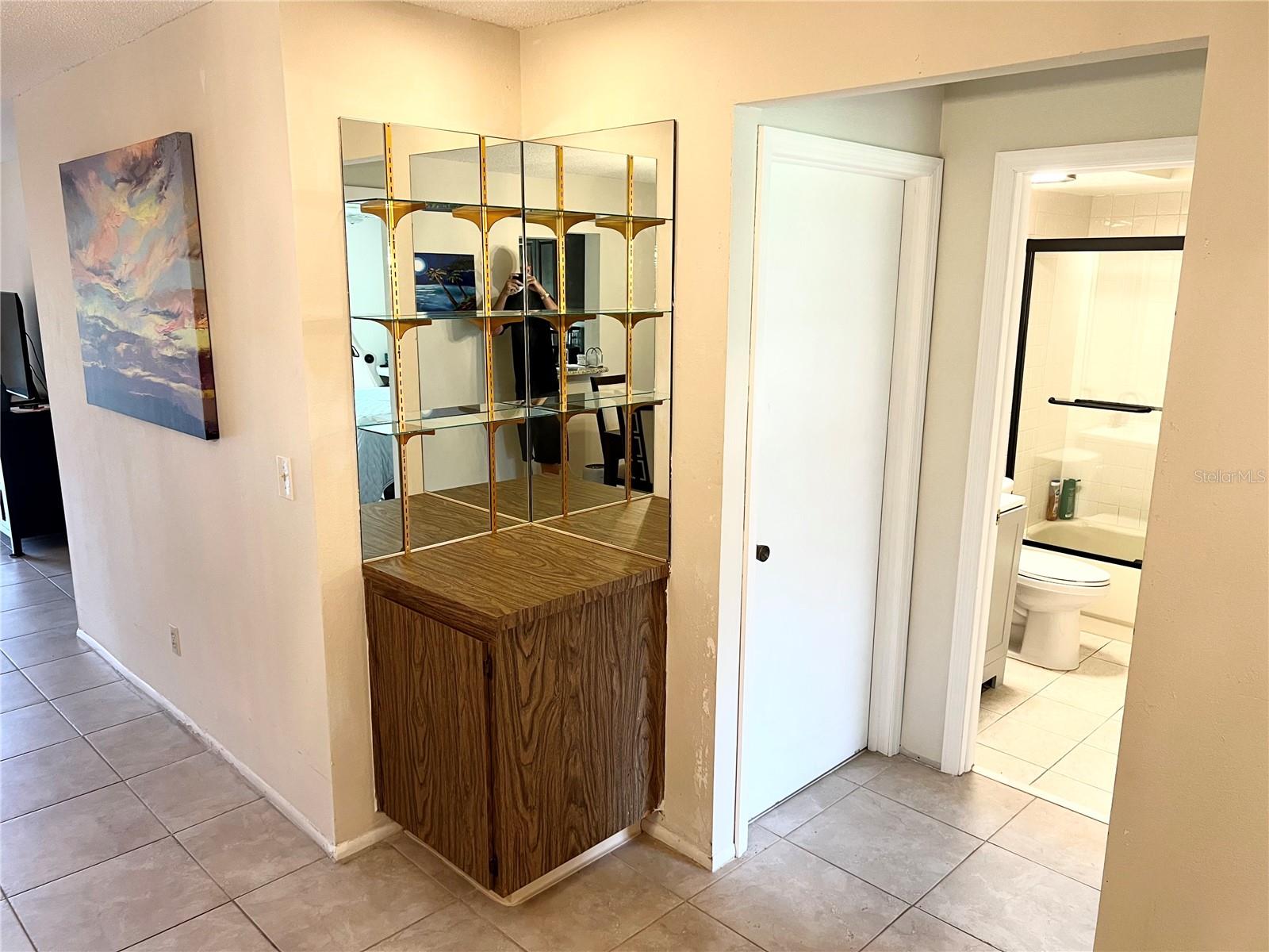 2297 LARK CIRCLE E, #C, Palm Harbor, FL 34684