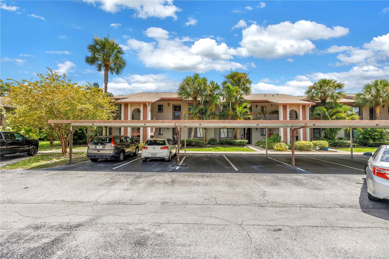 723 83RD AVENUE N, #102, St Petersburg, FL 33702