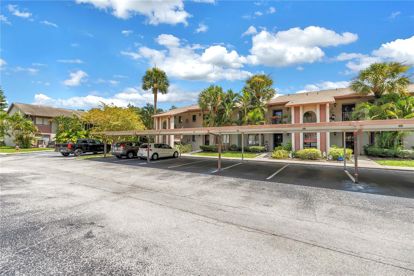 723 83RD AVENUE N, #102, St Petersburg, FL 33702