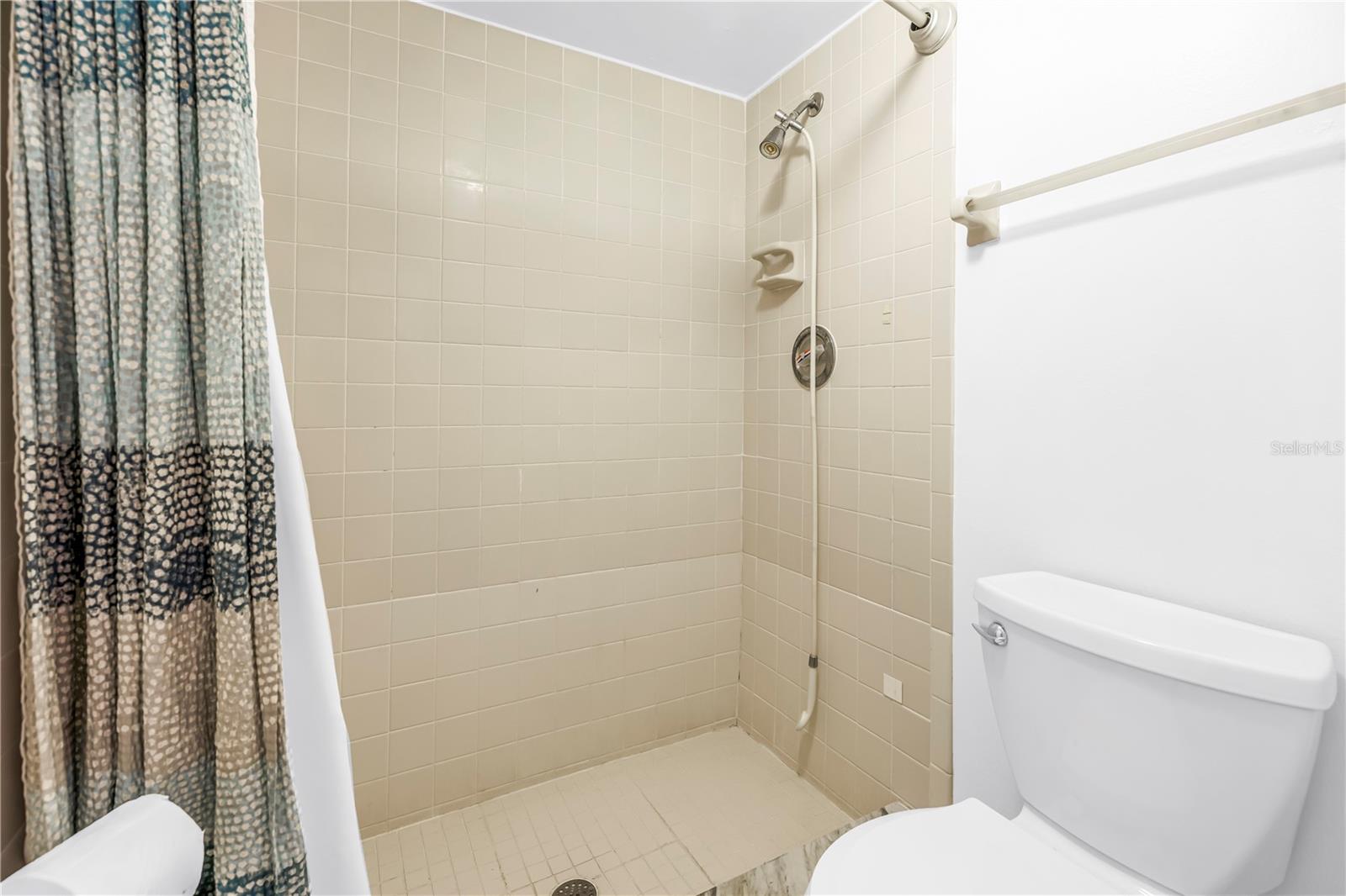 723 83RD AVENUE N, #102, St Petersburg, FL 33702
