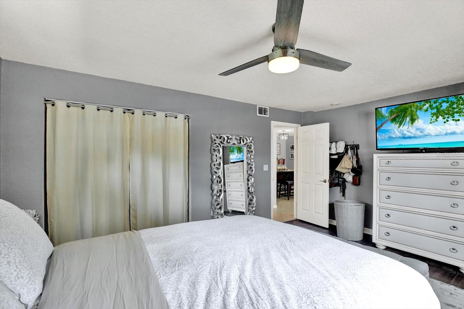 6100 GULFPORT BOULEVARD S, #111, Gulfport, FL 33707