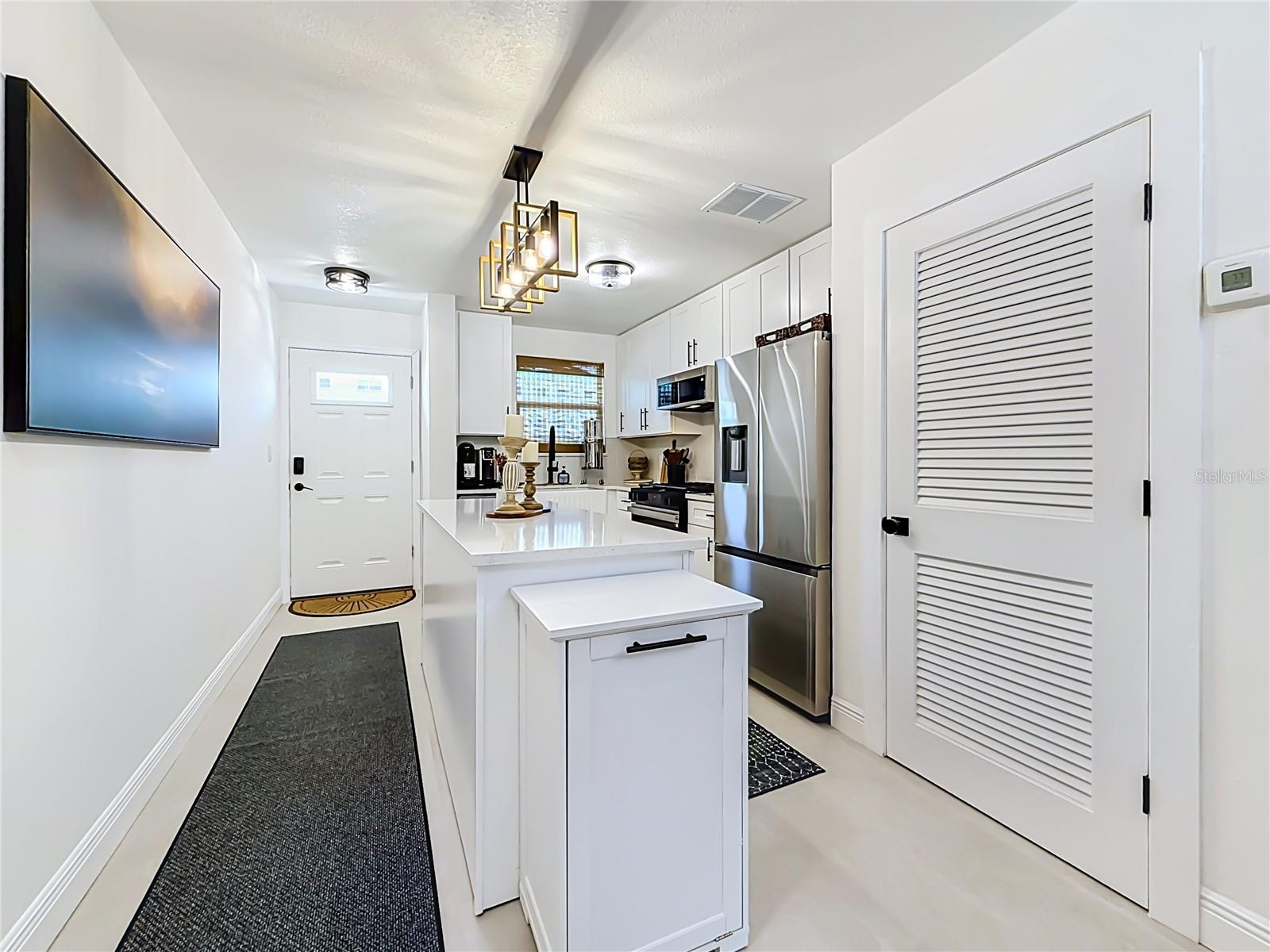 5935 30TH AVENUE S, #104, Gulfport, FL 33707