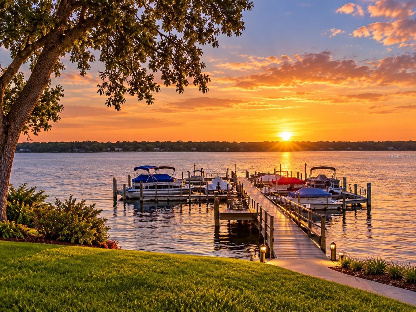 90 S HIGHLAND AVENUE, #202, Tarpon Springs, FL 34689