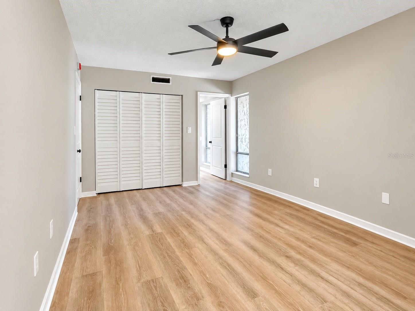 90 S HIGHLAND AVENUE, #202, Tarpon Springs, FL 34689