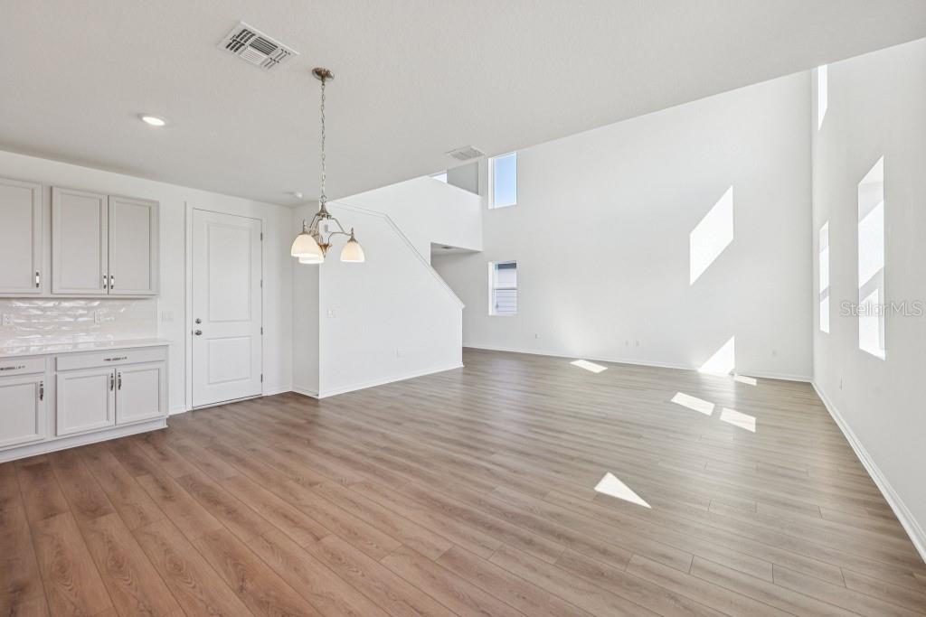 17631 LAKE STAR ROAD, Winter Garden, FL 34787 17631 LAKE STAR ROAD, Winter Garden, FL 34787