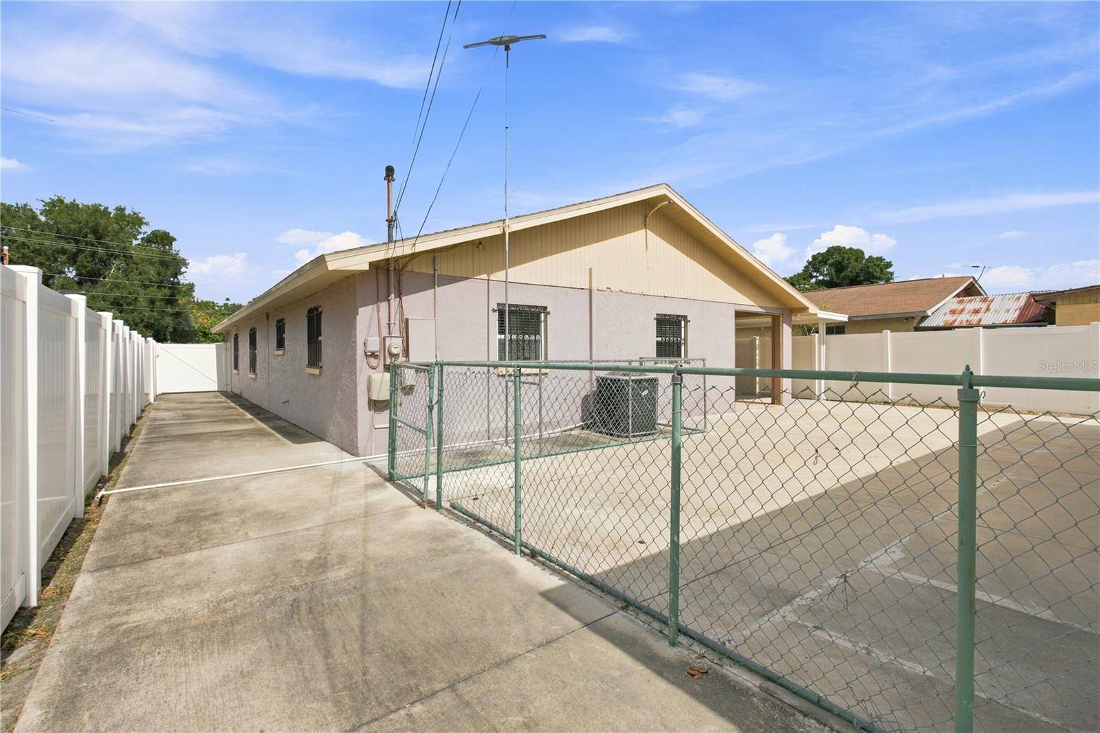 6513 N MANHATTAN AVENUE, Tampa, FL 33614