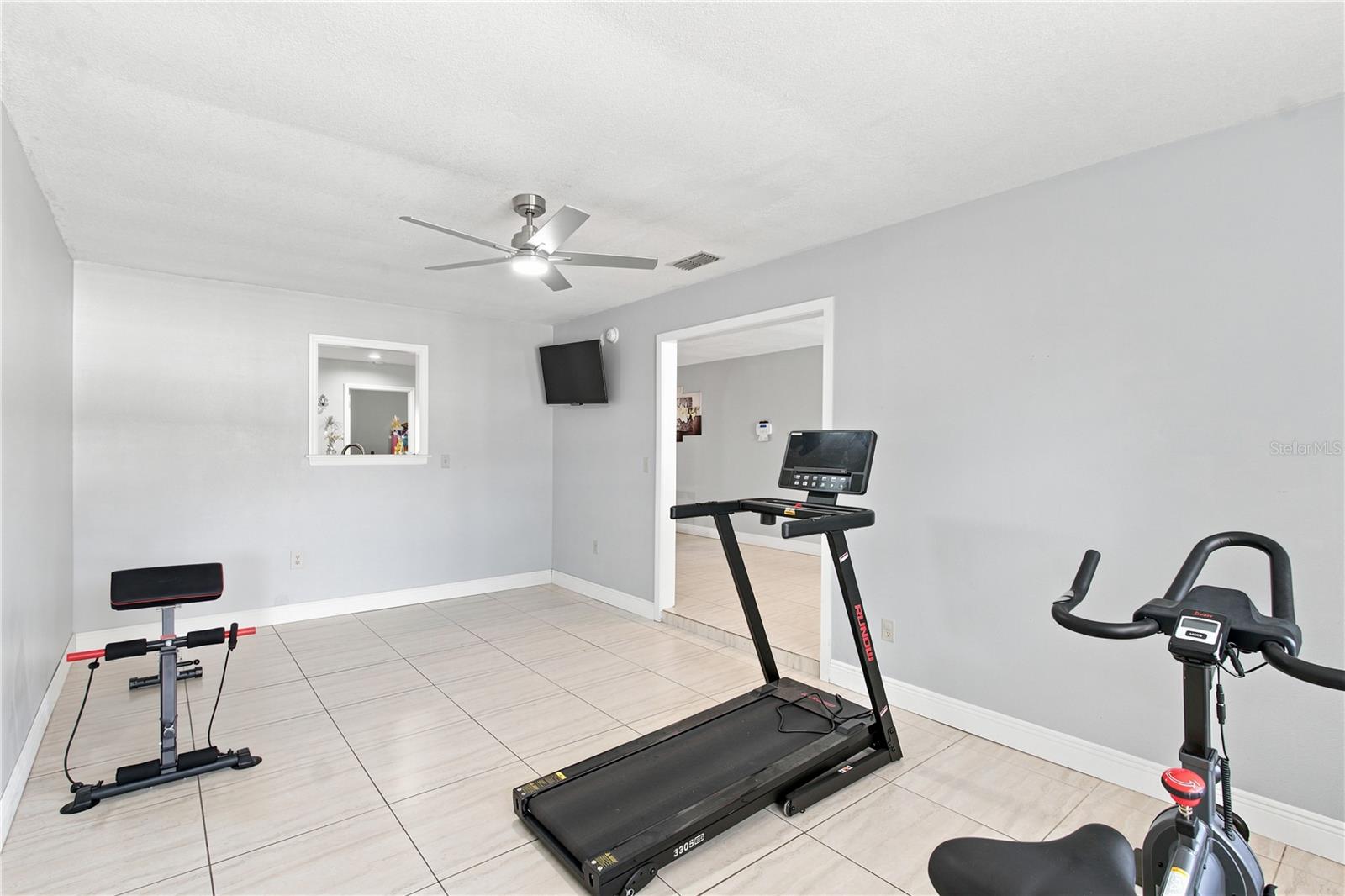 6513 N MANHATTAN AVENUE, Tampa, FL 33614