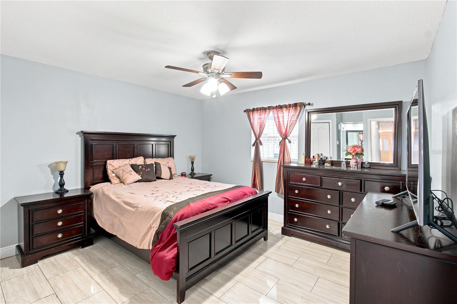 6513 N MANHATTAN AVENUE, Tampa, FL 33614