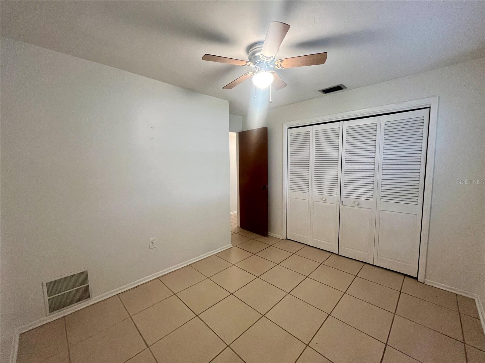 705 BAYOU AVENUE, Tarpon Springs, FL 34689