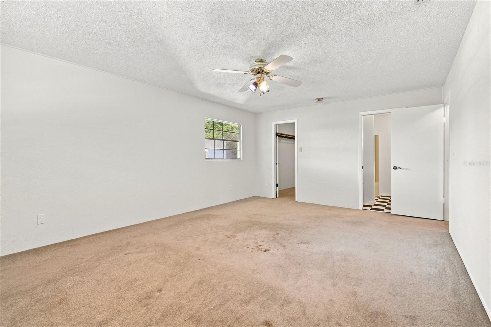 2705 SILVER LAKE AVENUE, Tampa, FL 33614