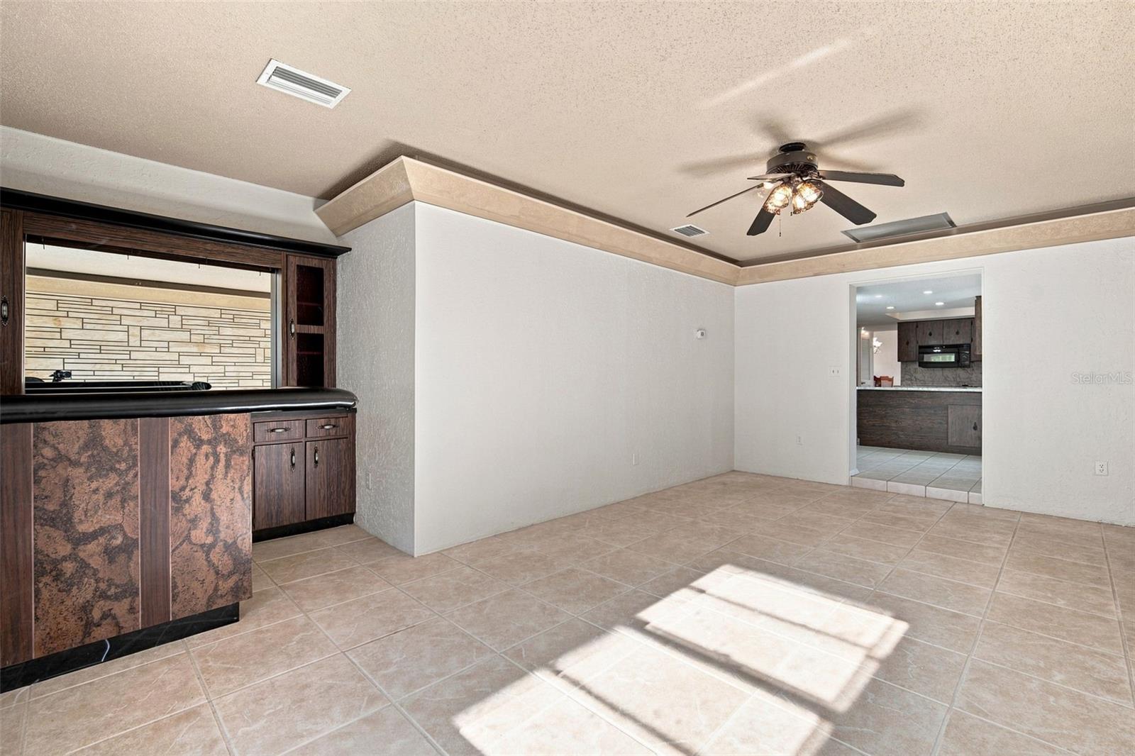2705 SILVER LAKE AVENUE, Tampa, FL 33614