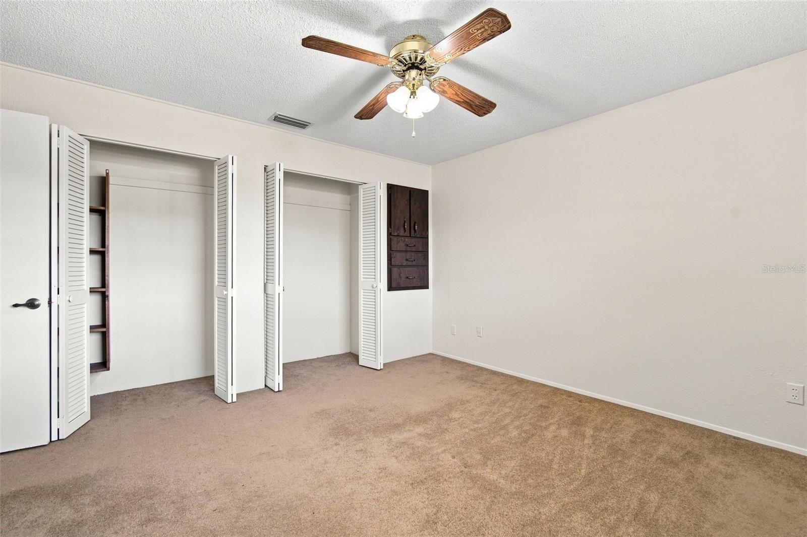 2705 SILVER LAKE AVENUE, Tampa, FL 33614