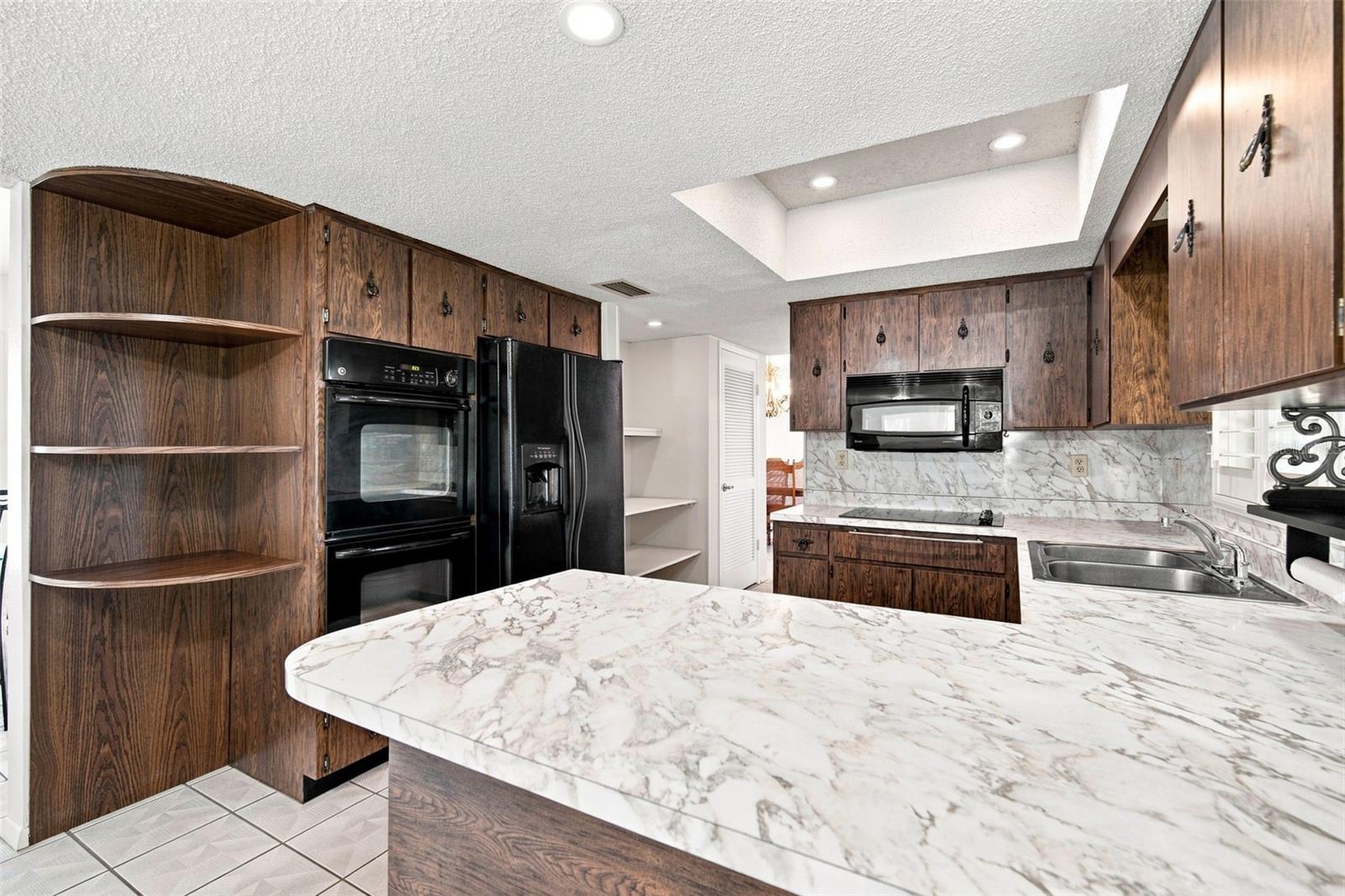 2705 SILVER LAKE AVENUE, Tampa, FL 33614