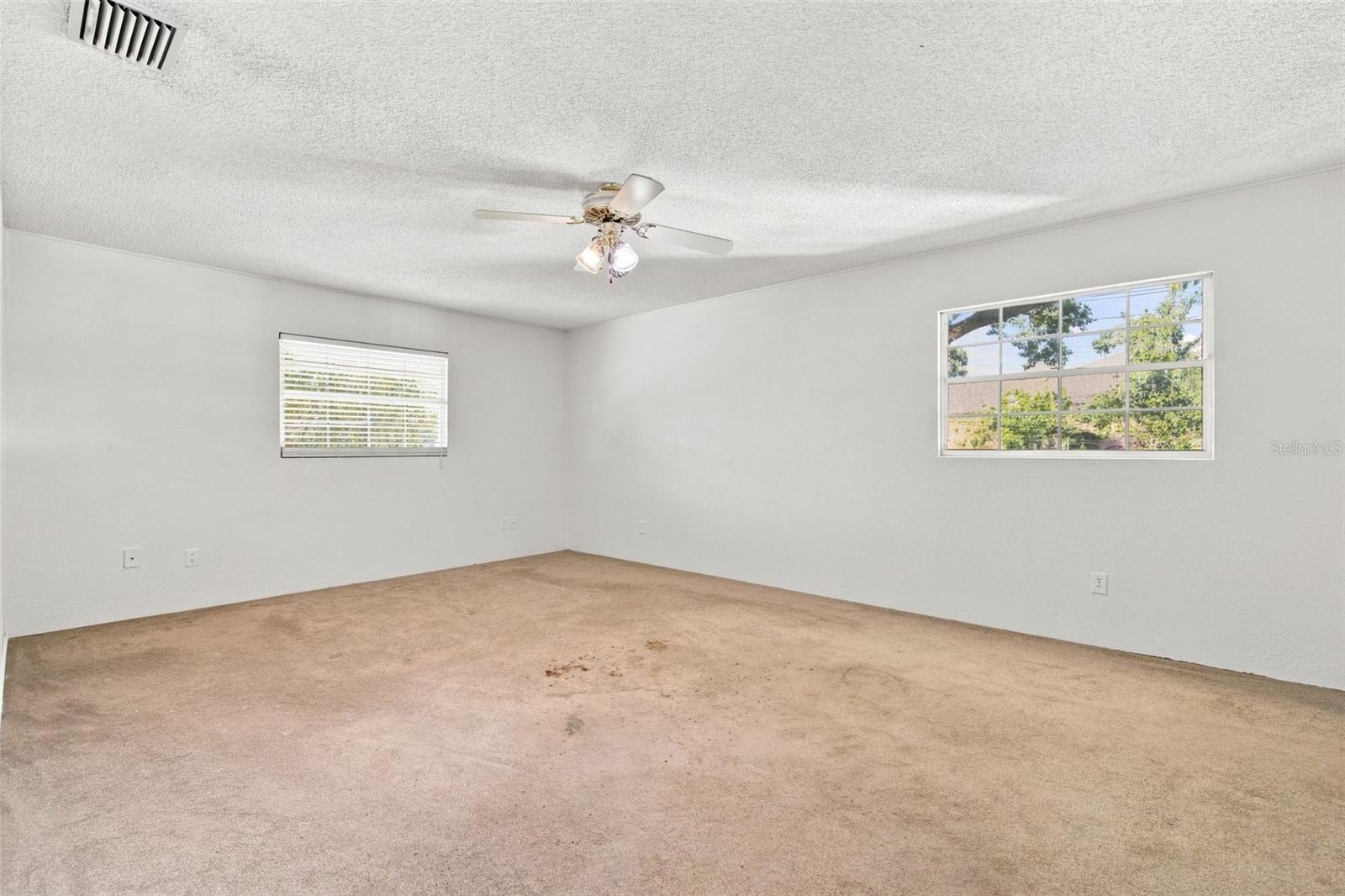 2705 SILVER LAKE AVENUE, Tampa, FL 33614