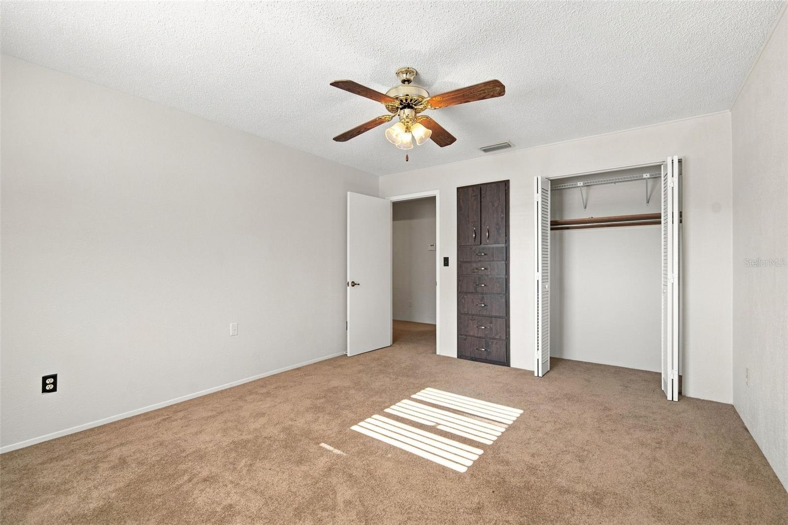 2705 SILVER LAKE AVENUE, Tampa, FL 33614